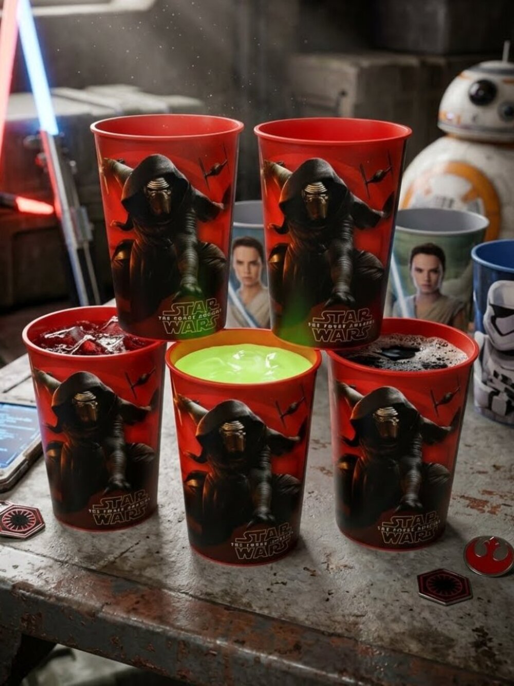 Star Wars The Force Awakens Kylo Ren Plastic Party Favor Cups Lot of Red 16 oz.